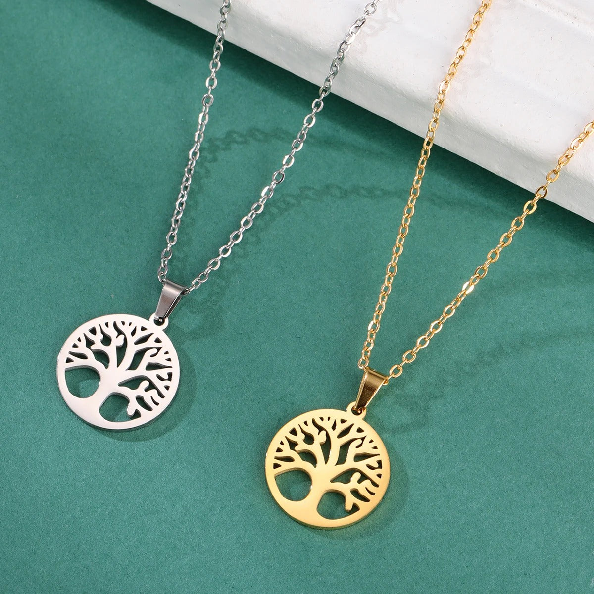 Collier Arbre de Vie Argenté en Acier Inoxydable avec Chaîne Réglable